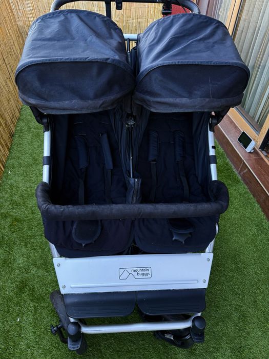 Количка за близнаци Mountain Buggy Duet v3 black , Маунтайн Бъги дует