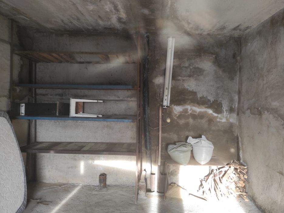 Продам гараж  13 общество 2 пост