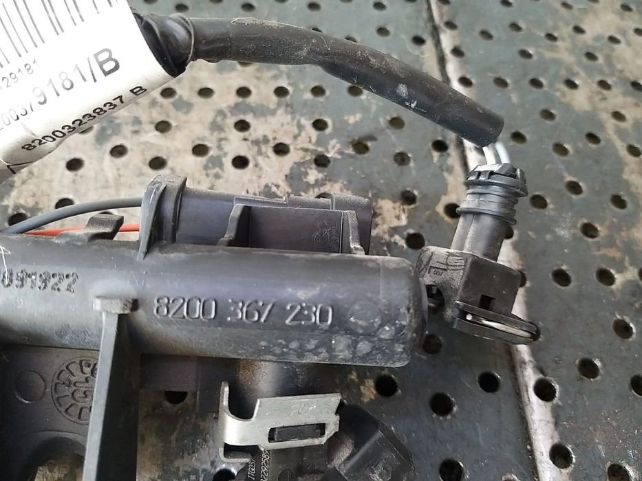 Rampa cu injectoare 1.2 b renault clio 4 8200367230 8200379181b 0280158046 8200292590 h82292589