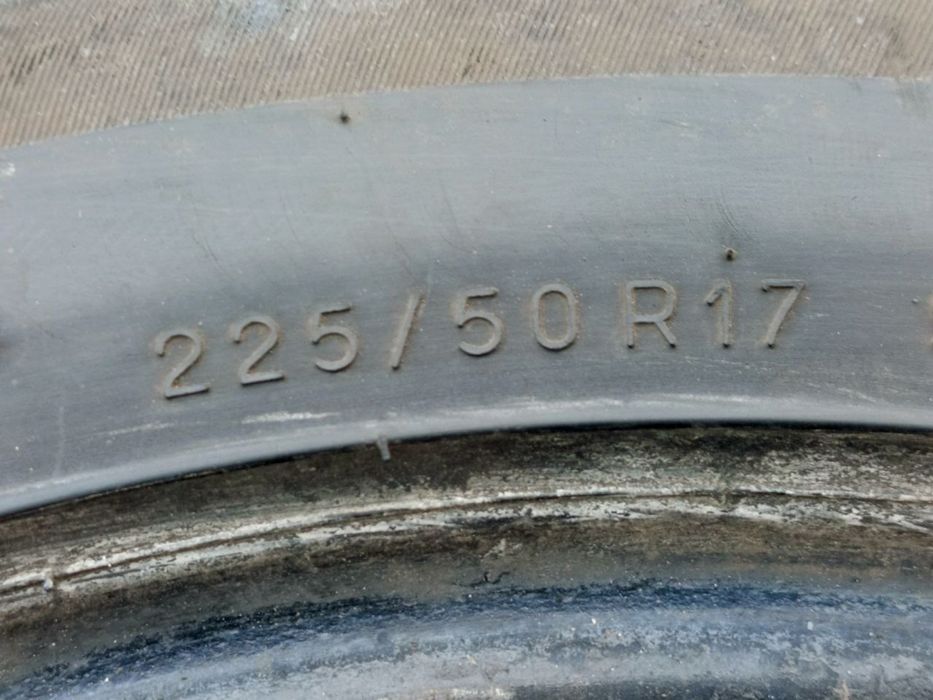225/50/17 одна шина