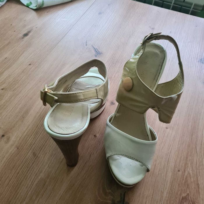 Елегантни дамски обувки