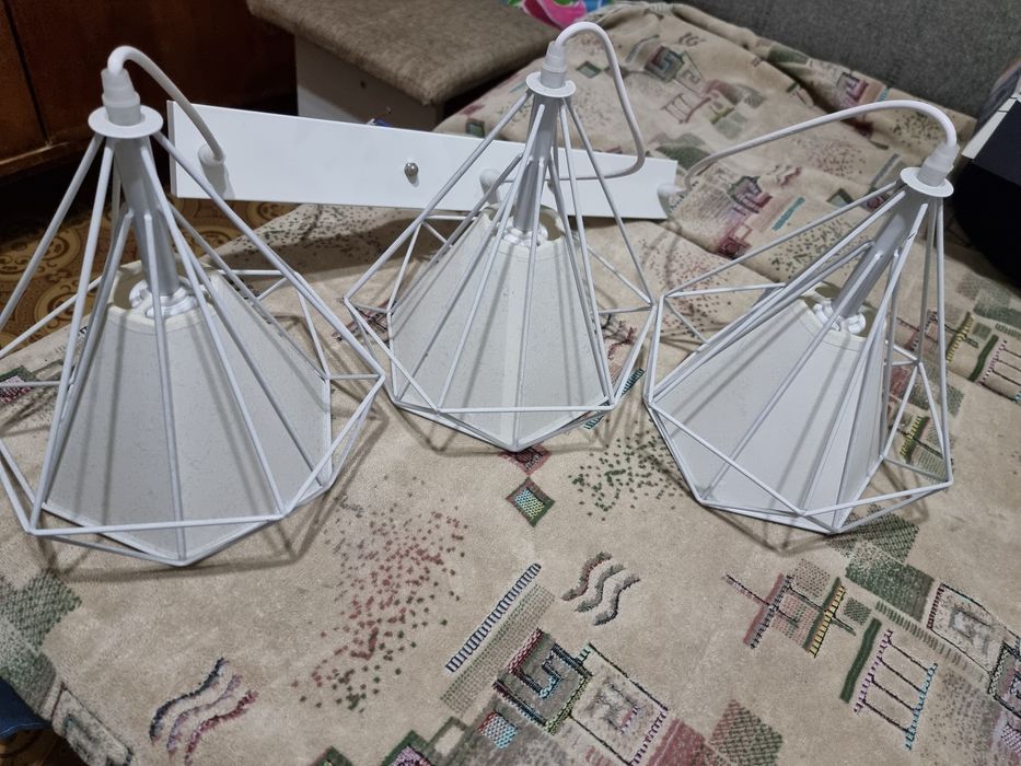 Люстры 2 штуки бу