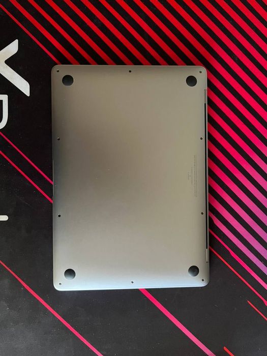 MacBook Air 13 M1 (2020) / 256GB