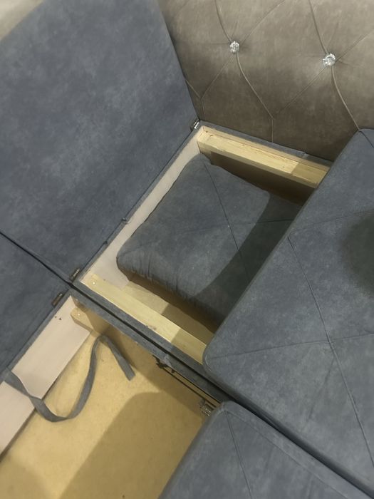 Продам диван 4 метра