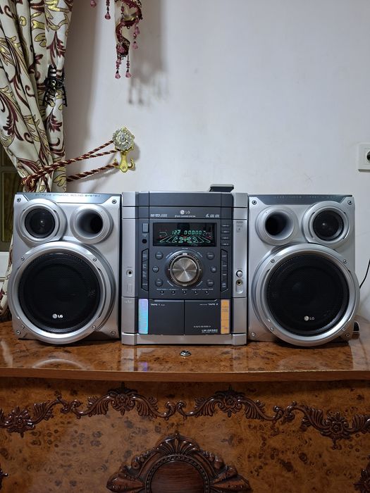 LG muzikalni centr 2000w