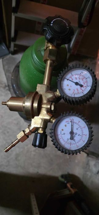 Професионално телоподаващо устройство