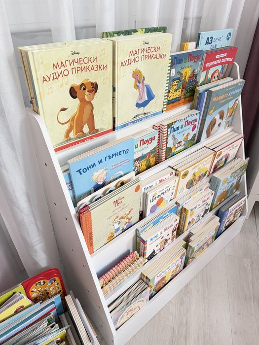 Етажерка за детски книжки