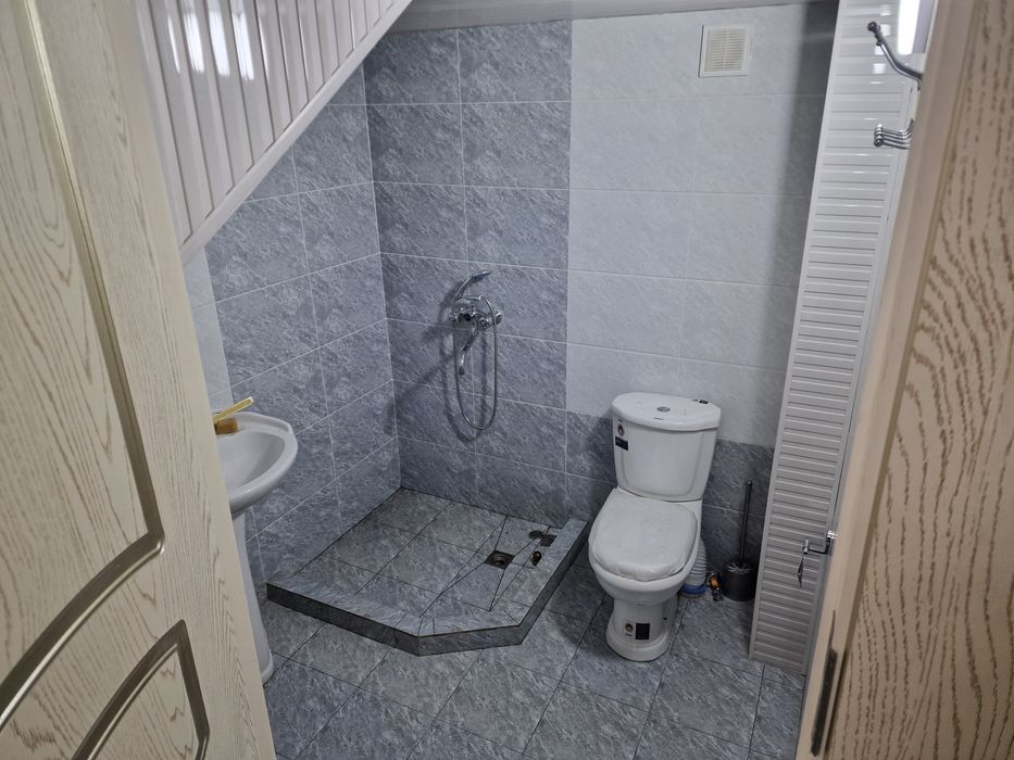 Назарбек       янги    уй