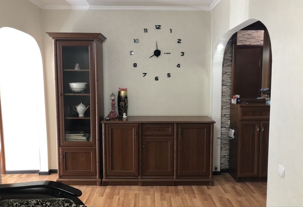 Мебель диван двери