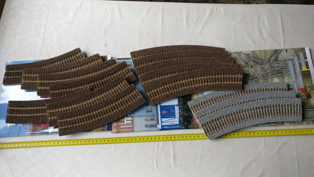 Terasamente Tillig și șine flexibilele lungi H0