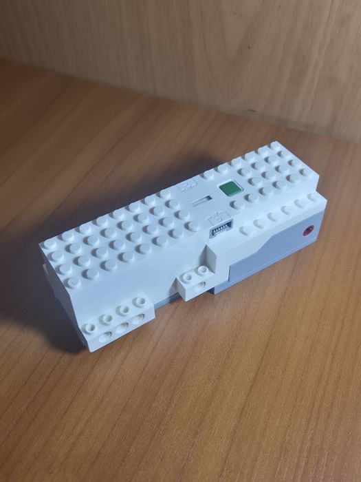 LEGO Powered Up 88006 Move Hub.