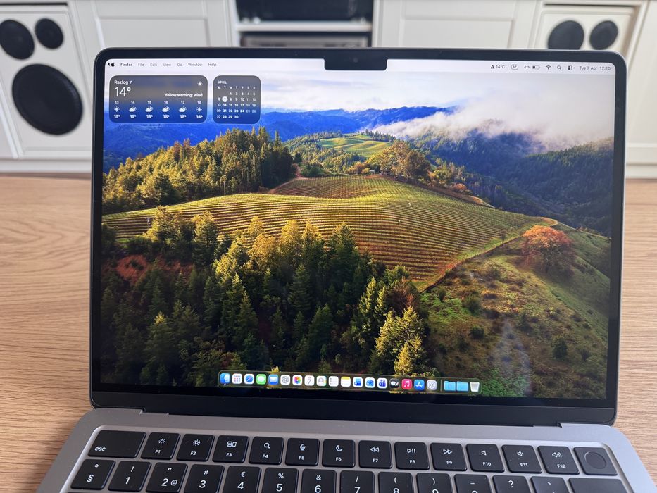 MacBook Air M2 8/256 Гаранция