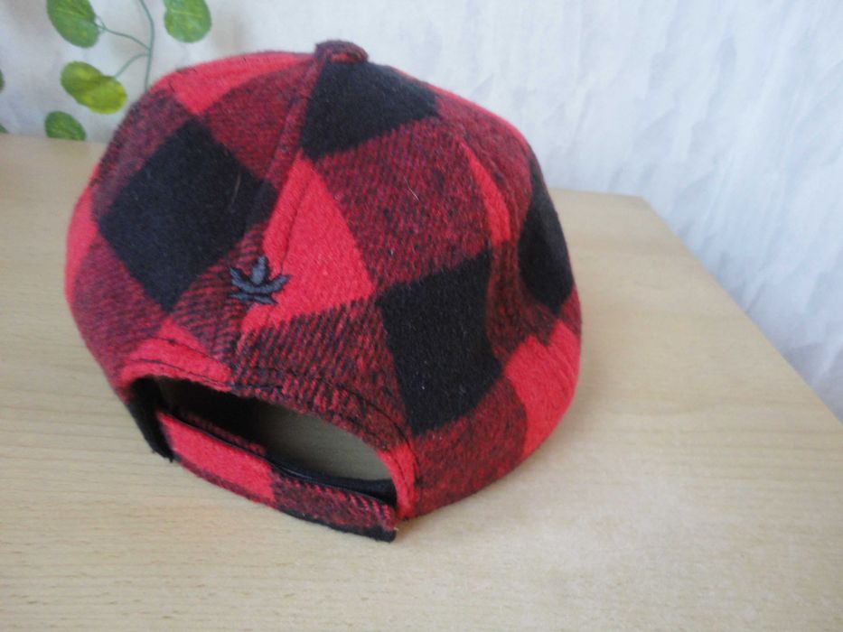 Canadiana/нова канадска зимна шапка