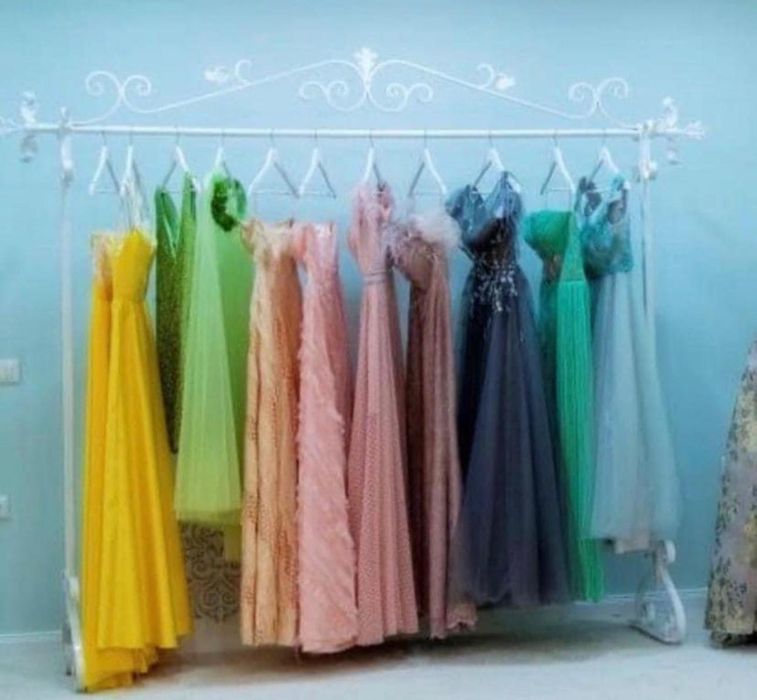 Stative pentru haine de vânzare