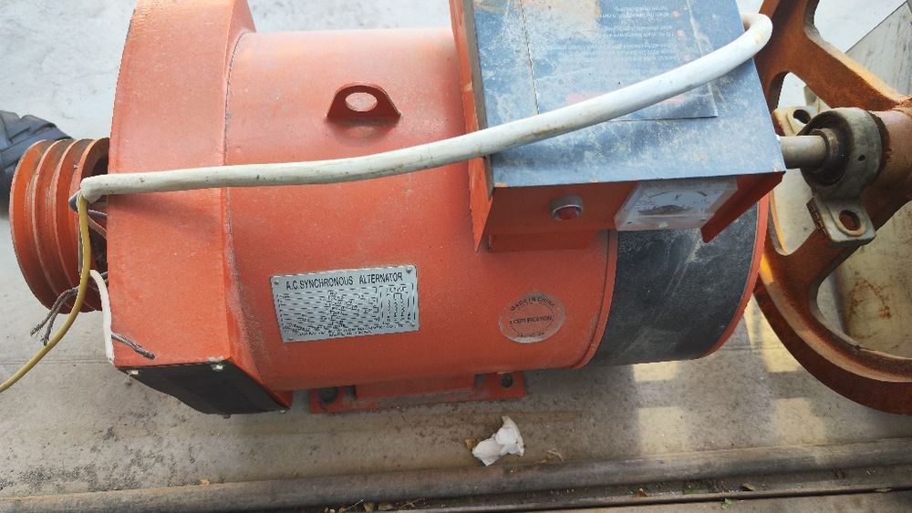 Tok chqaradiga alternator sotiladi 30kw