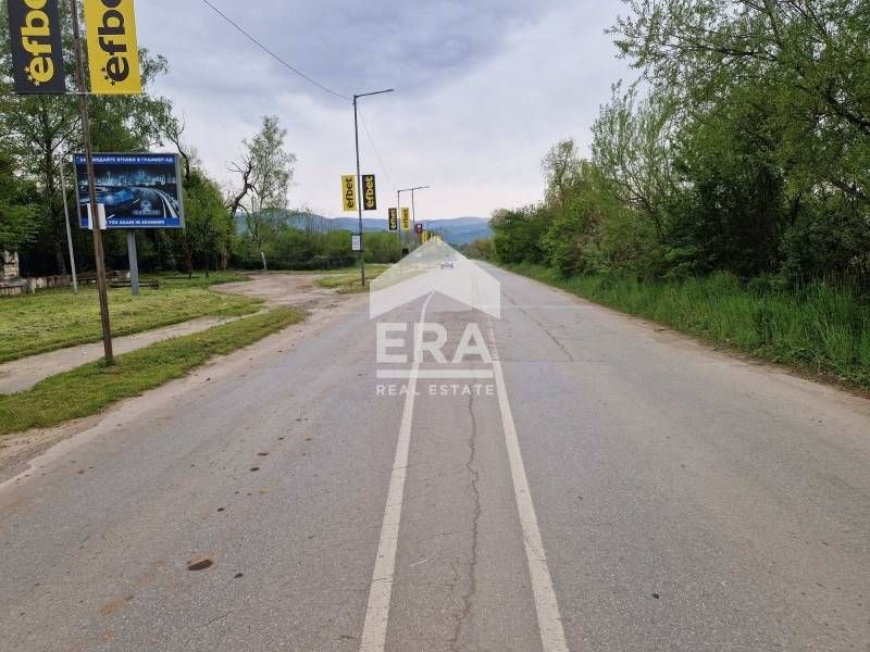 Ексклузивно!Ера Тера продава голям парцел в с. Трудовец.