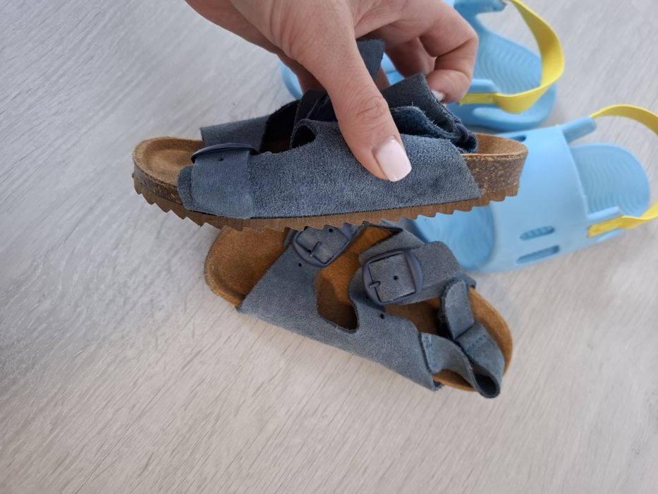 2 perechi sandale 26