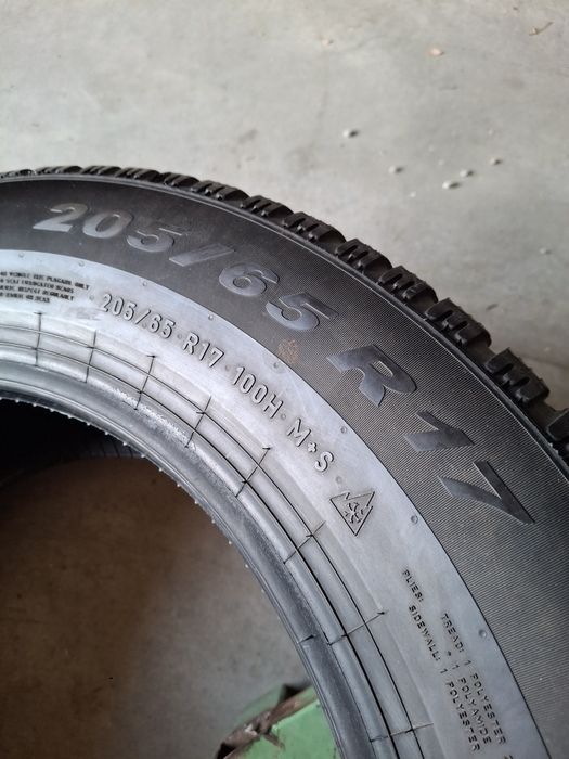 4 Anvelope de iarnă 205 65 R17 Pirelli