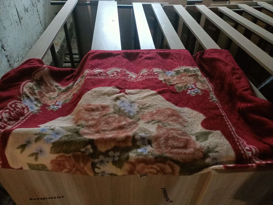Отдам старые подушки, одеяла