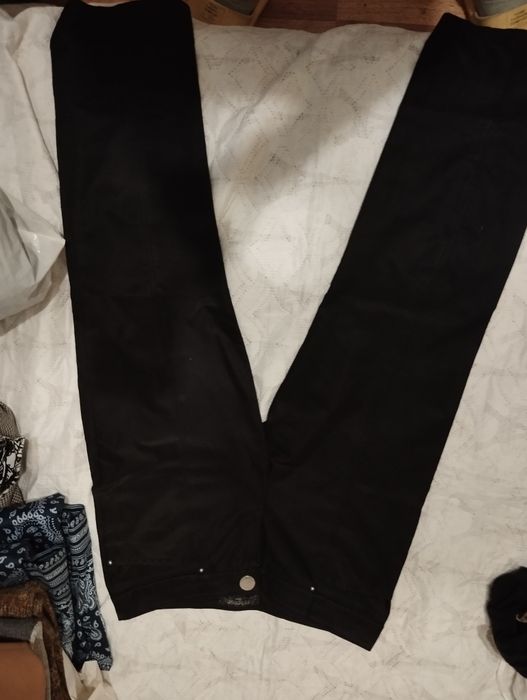 Брюки все в отличном состоянии