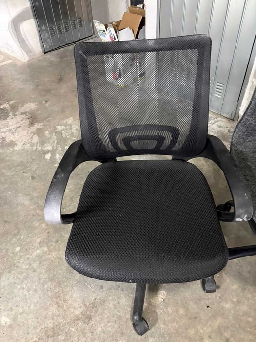 Scaune de birou, reglabile.