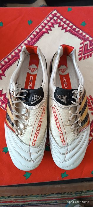 Бутонки бели адидас