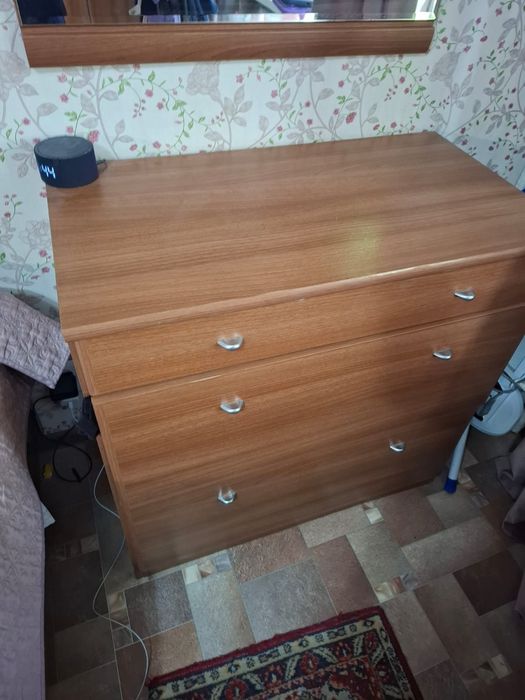 Продам спальный гарнитур
