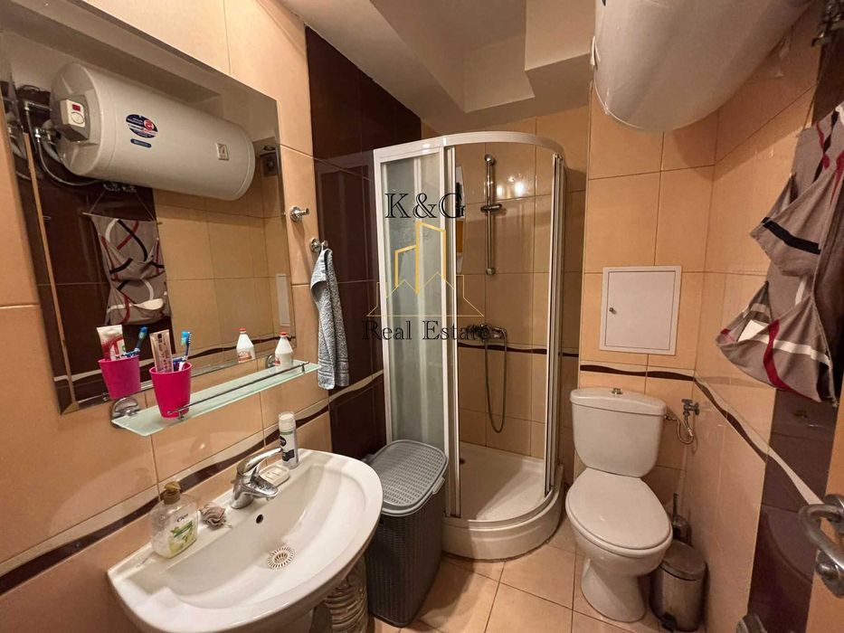 Продава се Тристаен апартамент в Поморие - 82 кв.м за 716 €/кв.м - Снимка #4