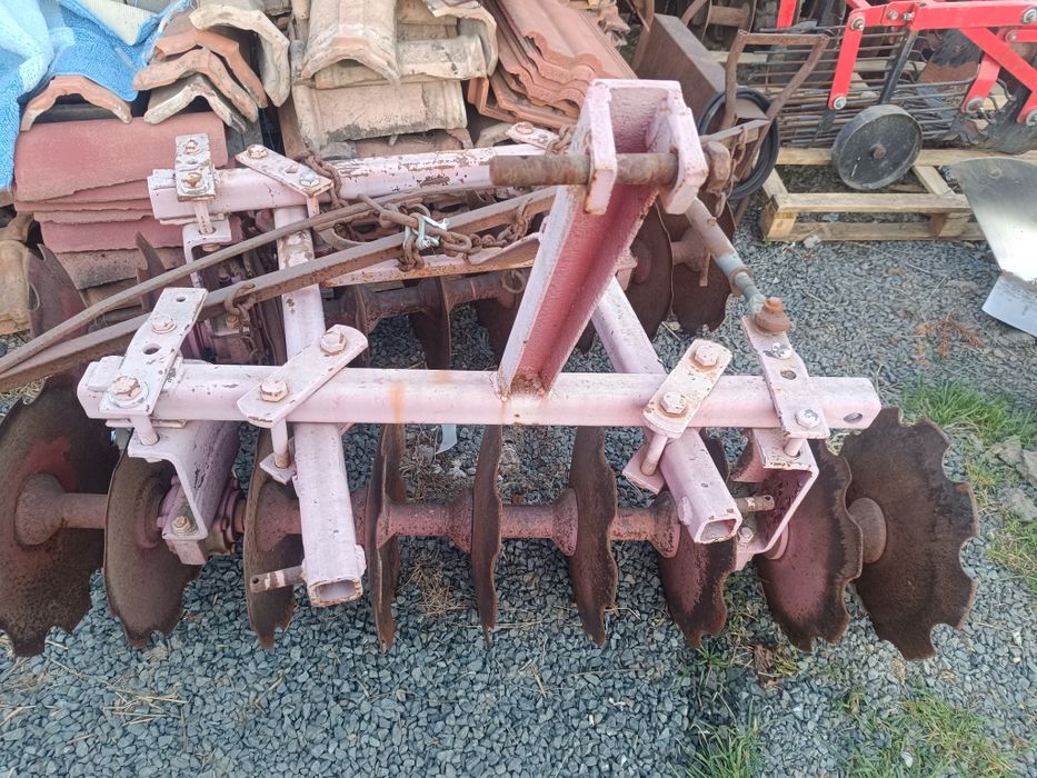 Vând Disc și Mașină de scos cartofi