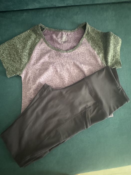 Продам спортивный костюм