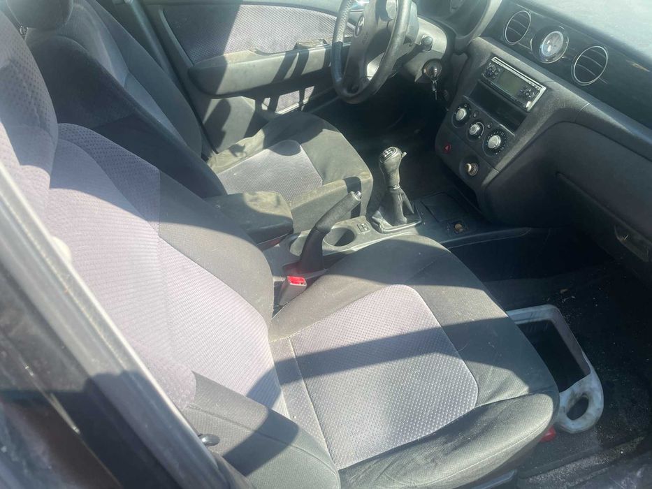 Mitsubishi Outlander 2.0i / Мицубиши Аутлендър 2004 година на части