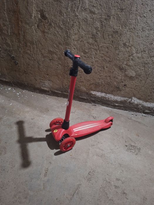 Тротинетка детска  Oxelo и  Ferrari