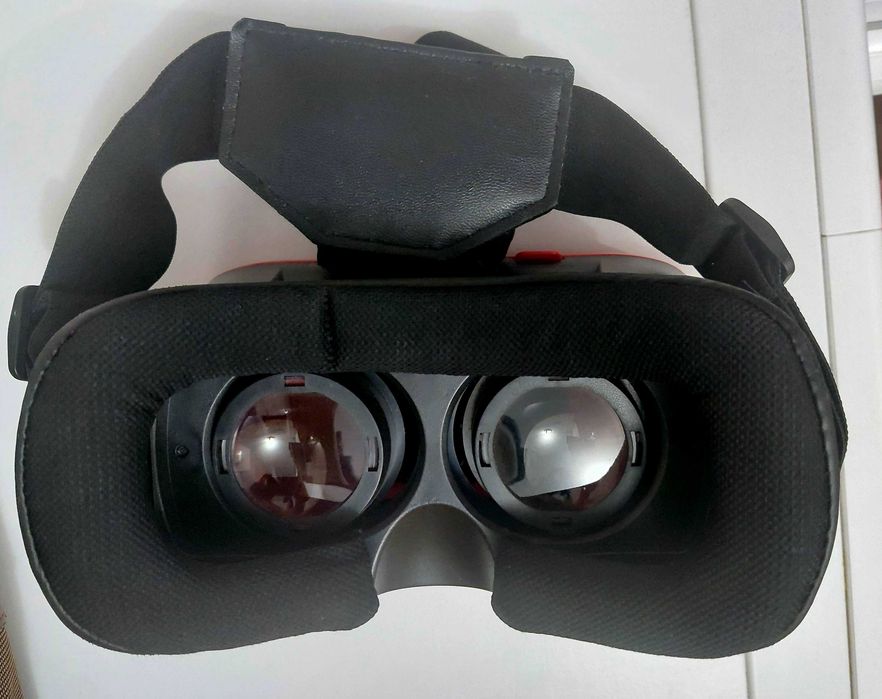 Ochelari VR 3D cu ventuze