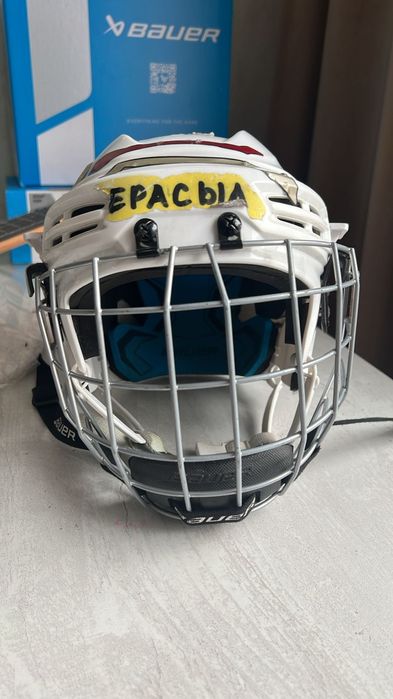 Детский хоккейный шлем