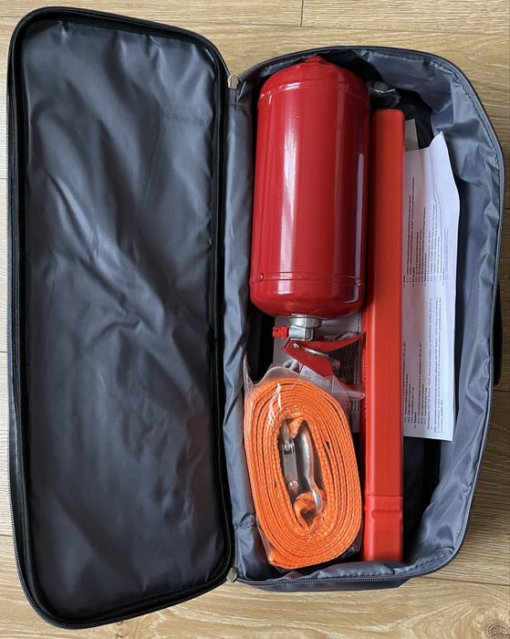 Сумка/набор автомобилиста