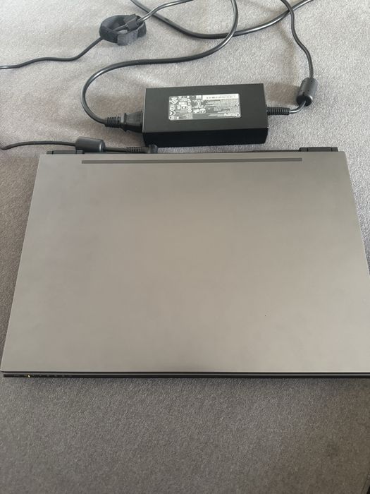 CLEVO PB50RF i9 + RTX 2070 | 240Hz | 32GB RAM | Gaming Puternic