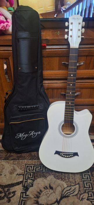 Гитара Megarya с чехлом