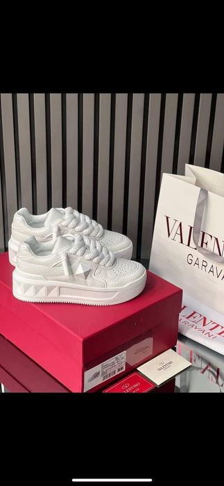 Adidași Valentino damă