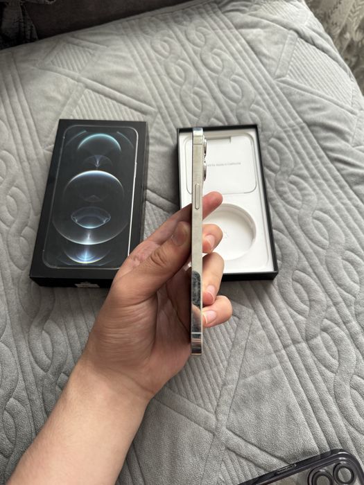 iPhone 12 Pro Max 128гб в идеальном состоянии