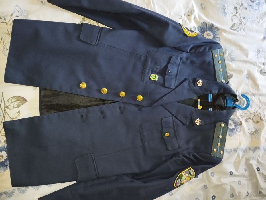 Кастюм шими билан харбий. Янги ва б/у бор.