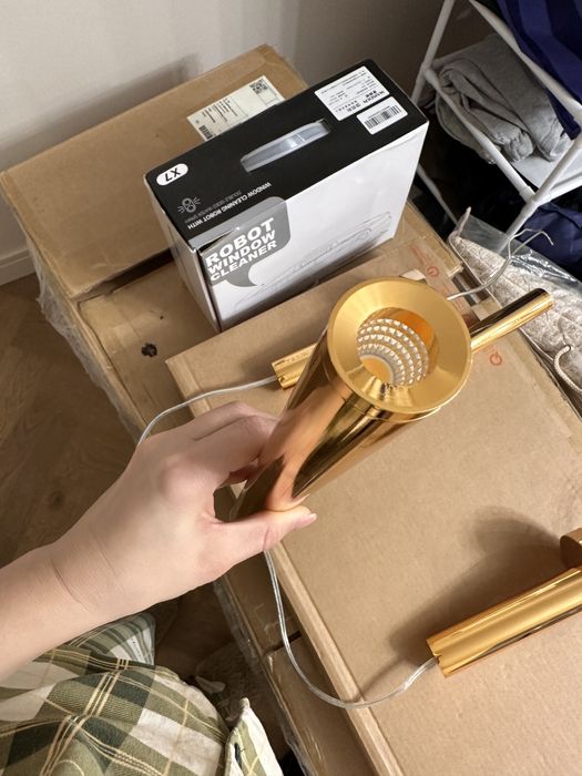 Подвесные люстры в золотом оттенке