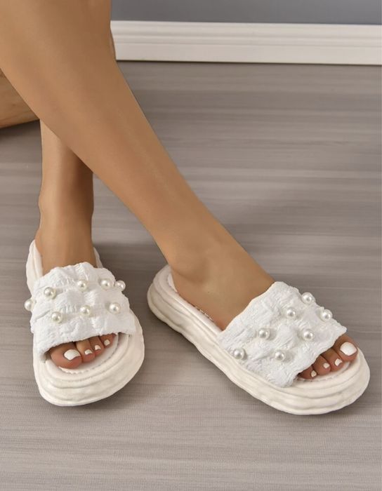 Летни бели дамски чехли с перли 36 размер