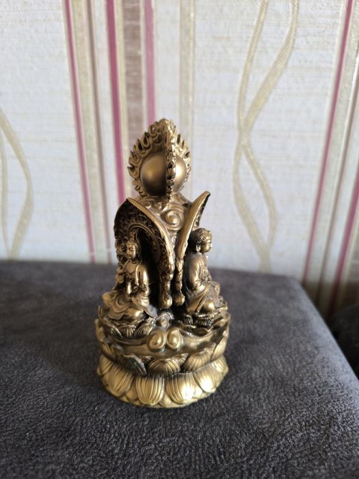 Продам статуэтки