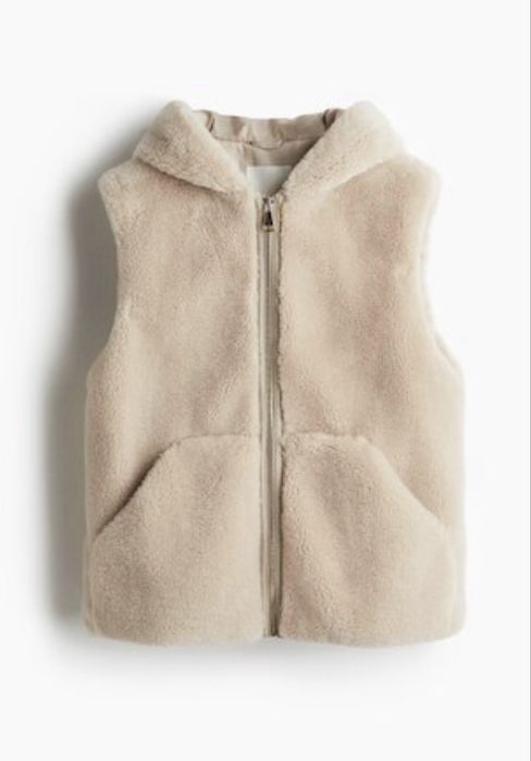 Пухкав елек на H&M