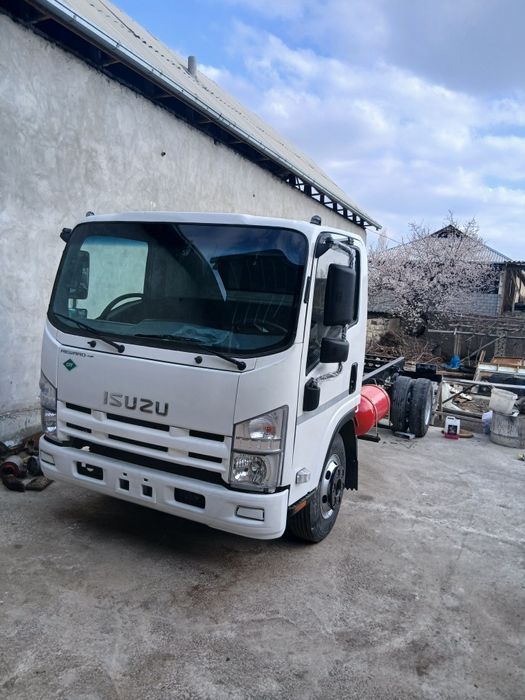 Isuzu shassi holiday 2010