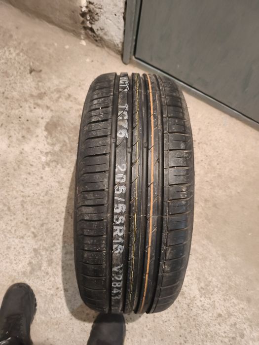 Vând pereche Continental iarna + 1 vara