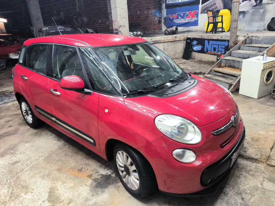 Fiat 500 L на части