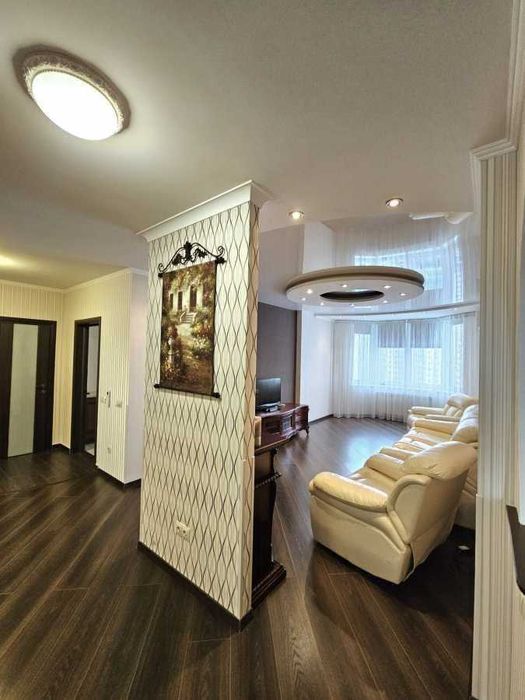 Дава се под наем Тристаен апартамент в София, Гео Милев - 102 кв.м за 663 € - Снимка #1