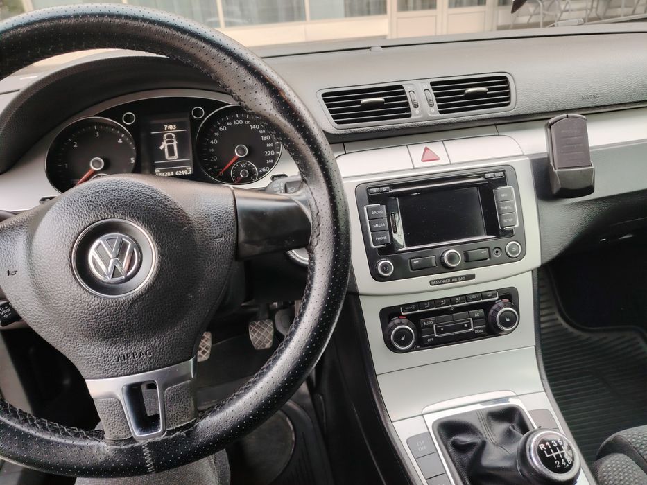 VOLKSWAGEN Passat 2010 — imagine 5