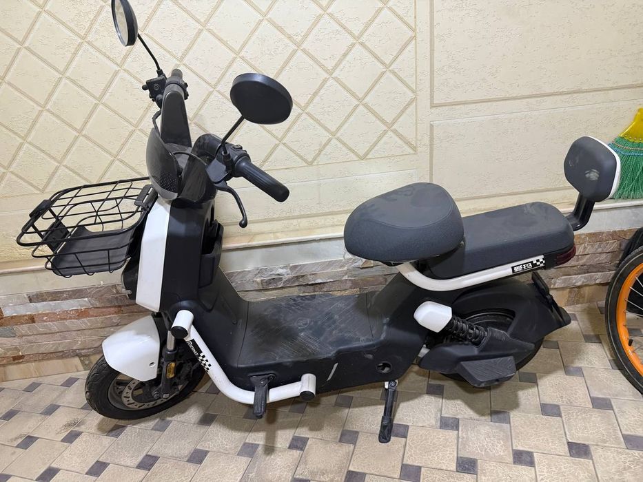 Продаётся скутер AIMA 2025г. Skuter sotiladi AIMA 2025y.